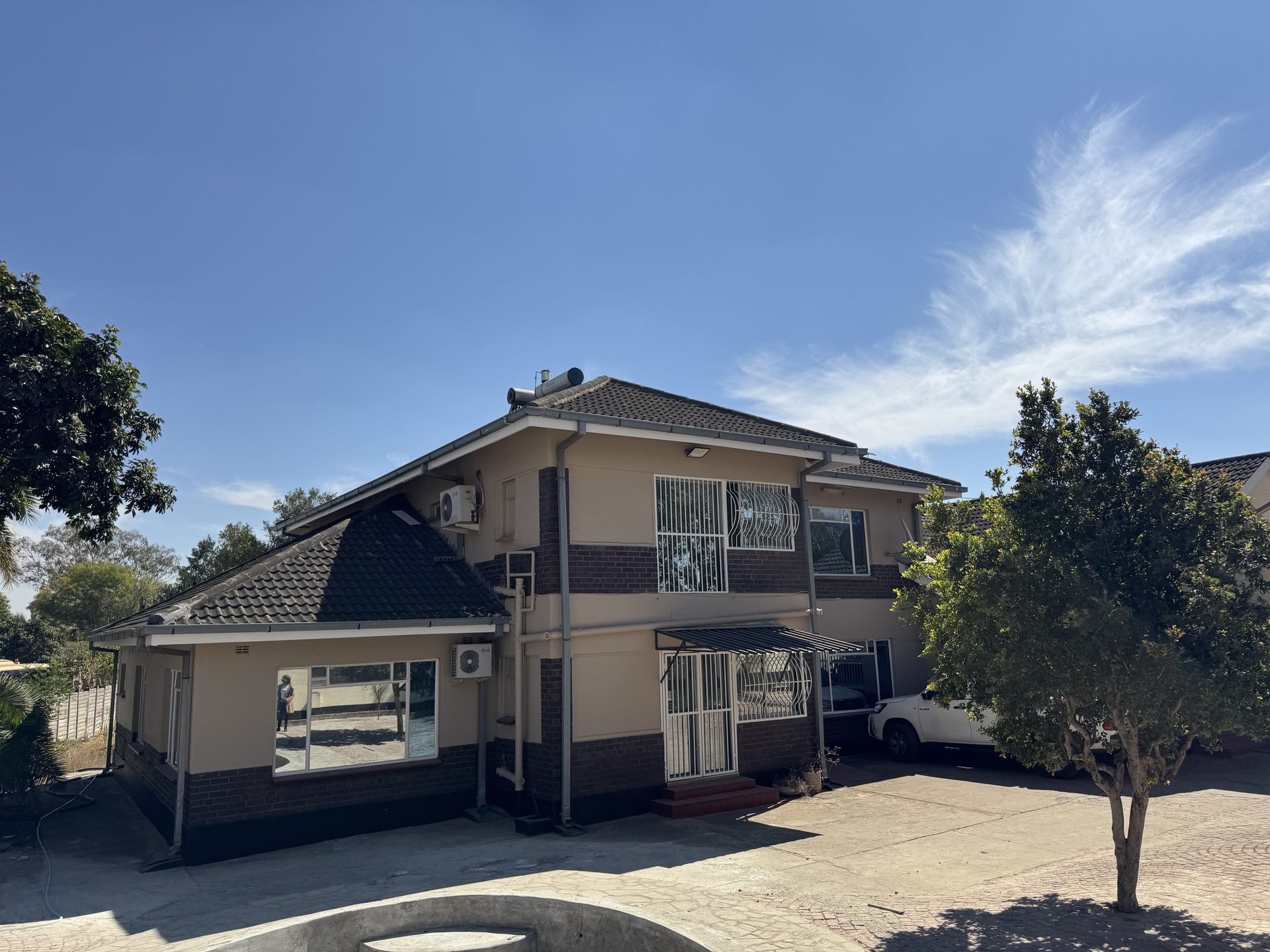 Afro Lodges & Motels exterior